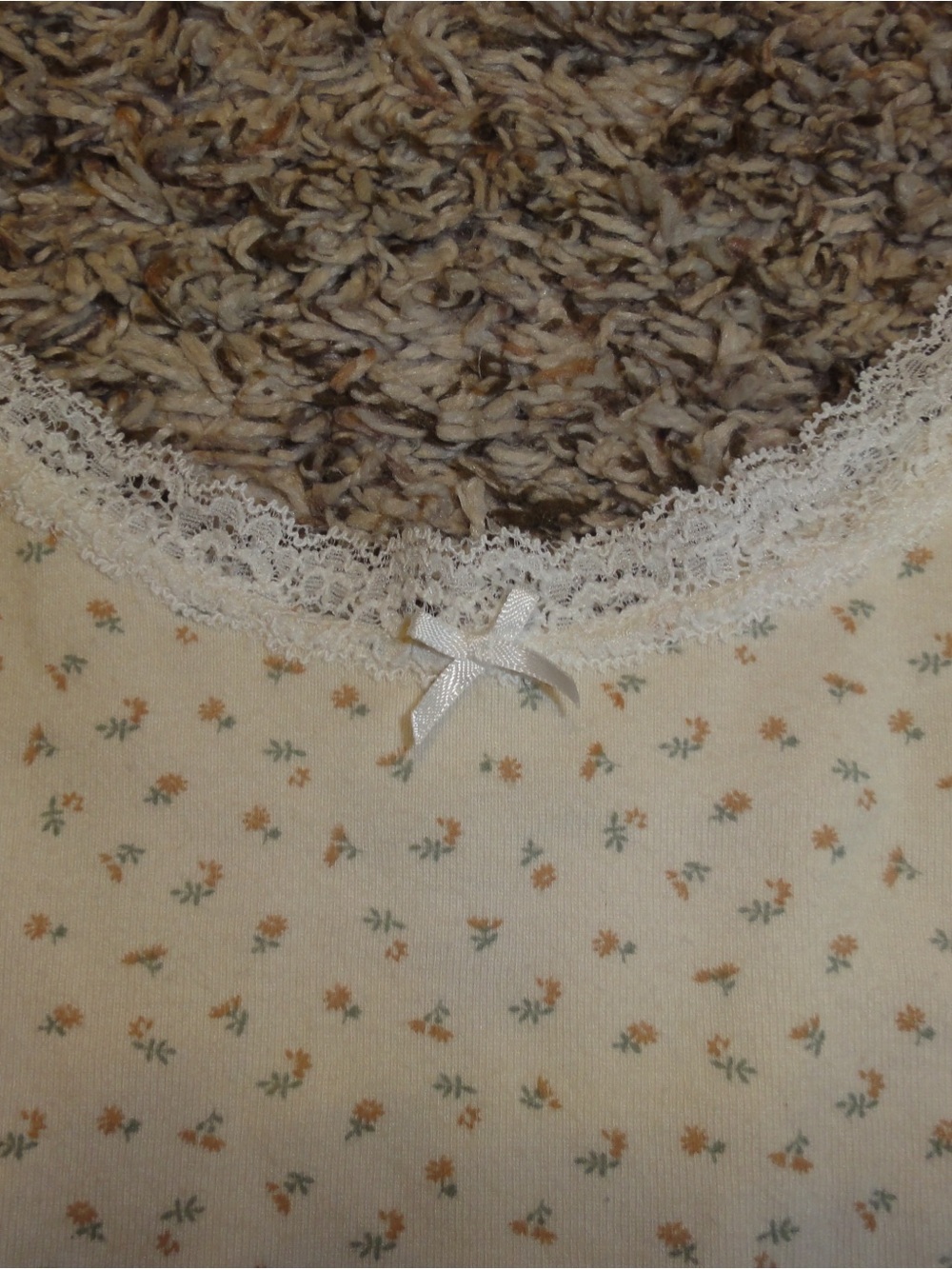 NWOT Brandy Melville Floral Top with White Lace